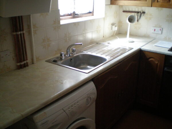 Bronte Close, Gants Hill