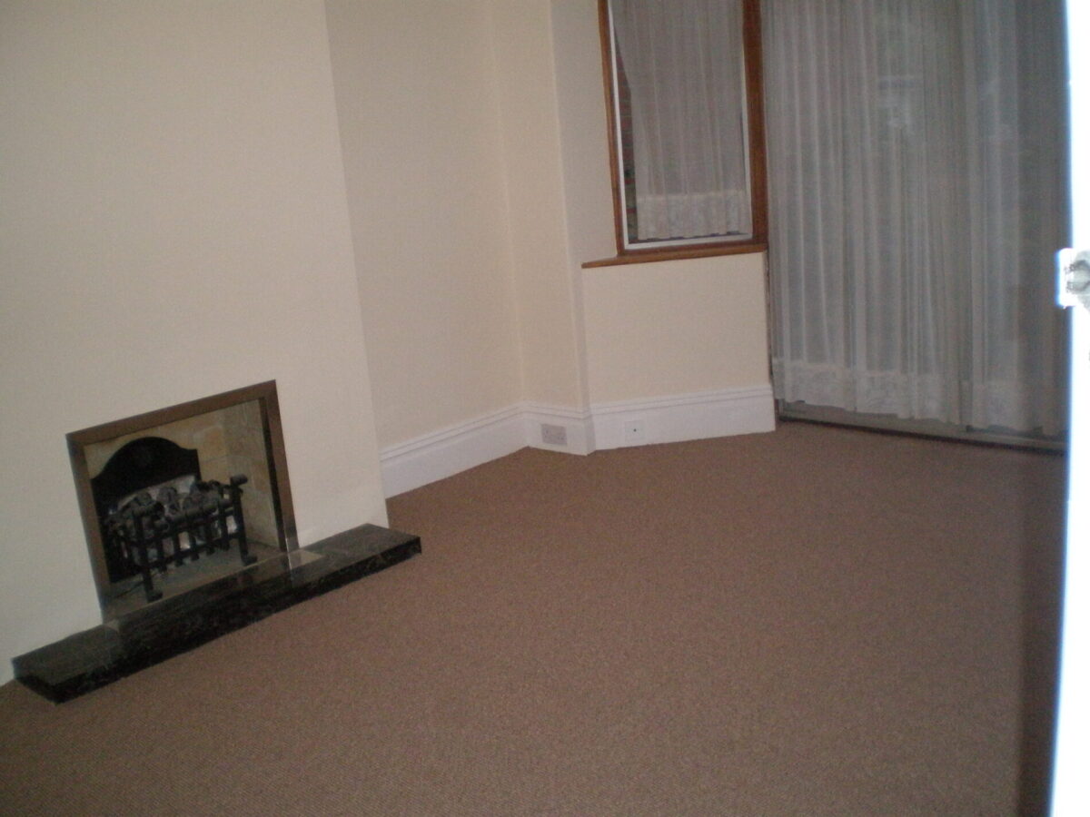 Lord Avenue, Clayhall