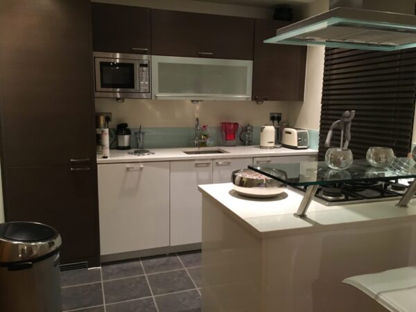 Harrison Court, Queen Mary Avenue