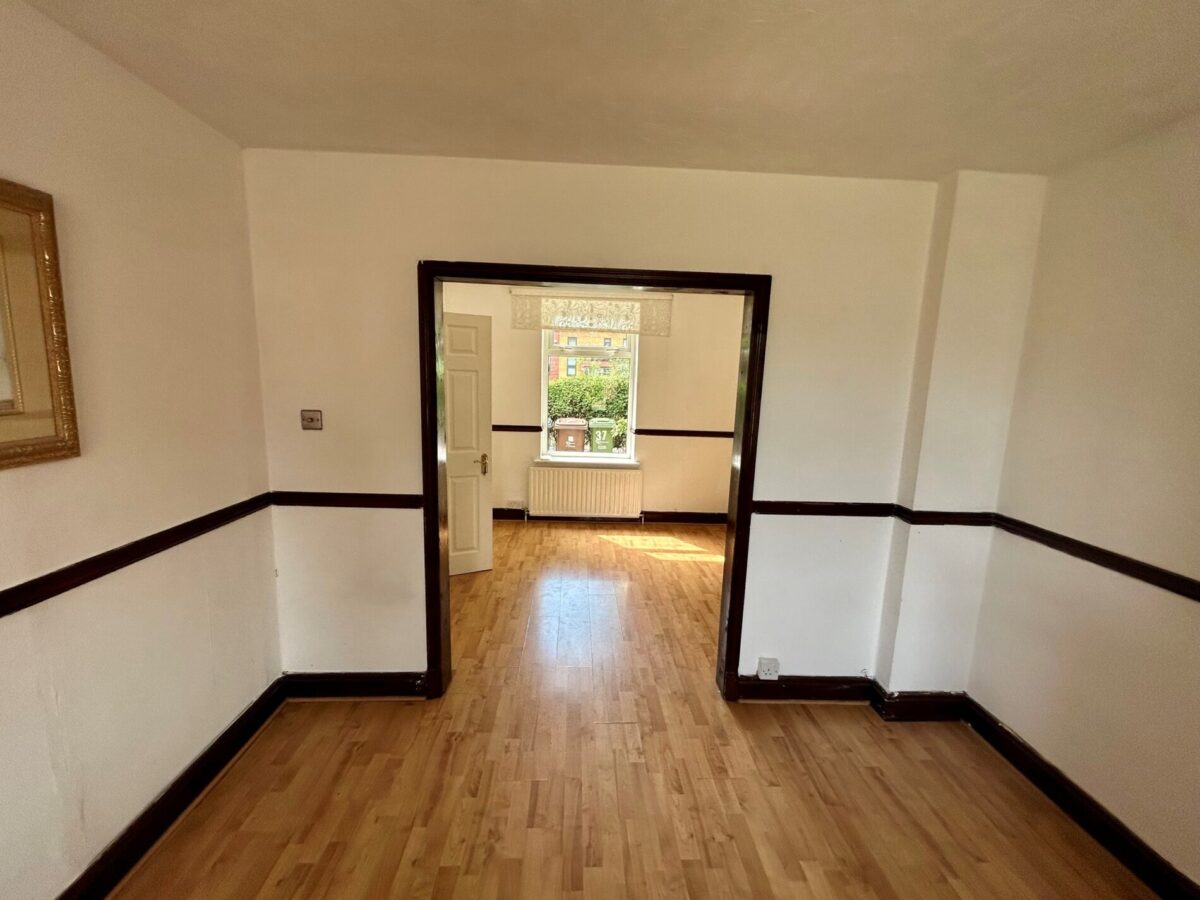 Lodge Avenue
