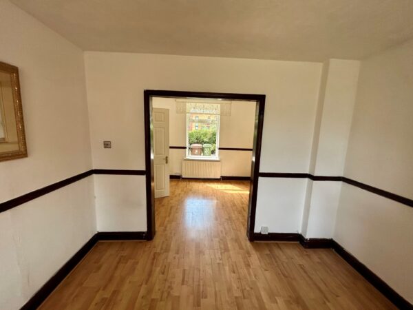 Lodge Avenue