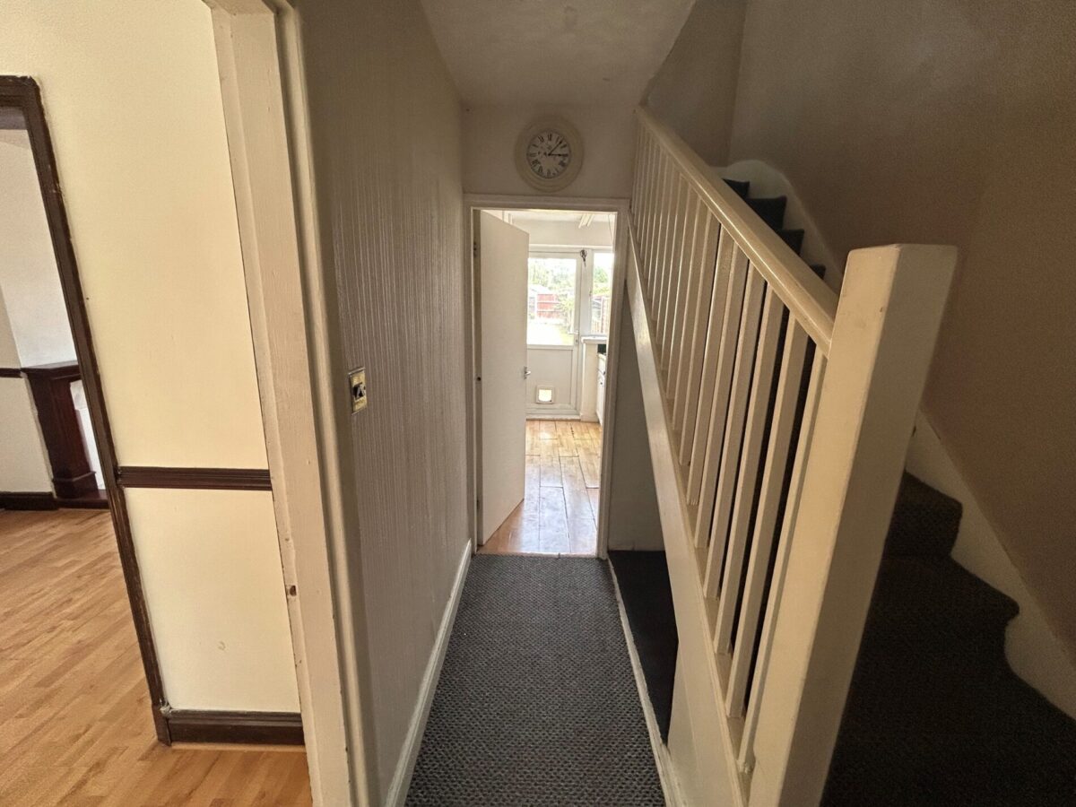 Lodge Avenue