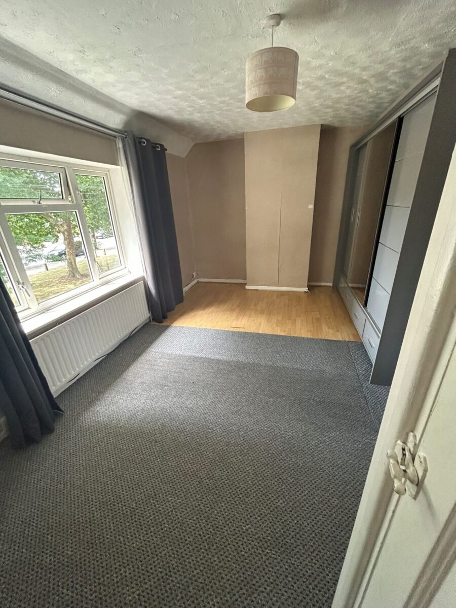 Lodge Avenue